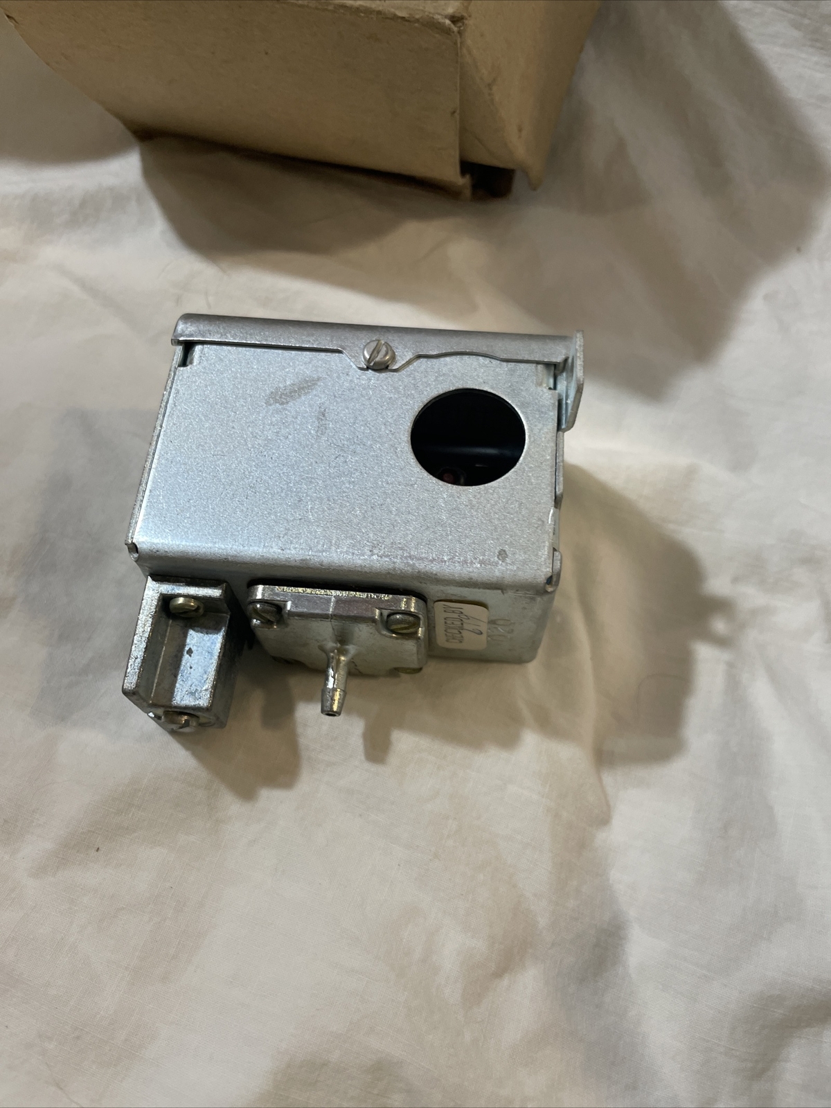 Powers 251-0001 Pressure Electric Switch