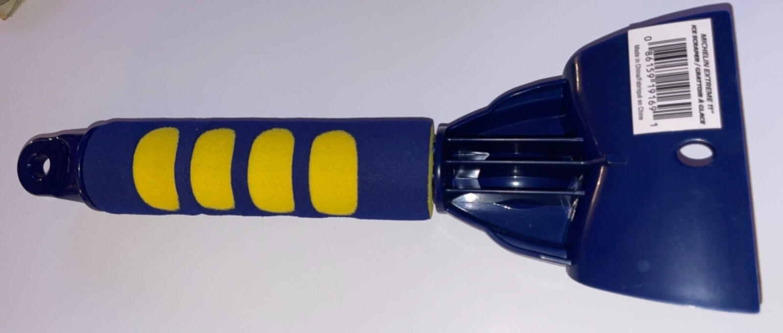 NEW 11” MICHELIN EXTREME ICE SCRAPER WITH ICE CHISEL WINTER WINDSHIELD TOOL SNOW