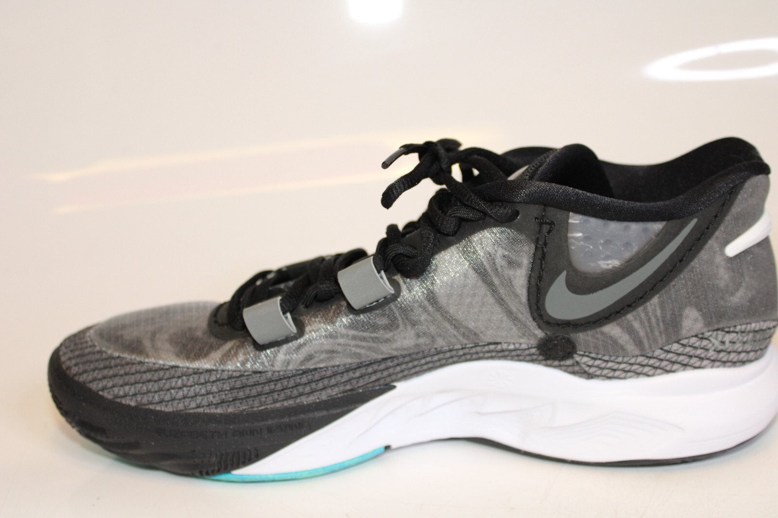 Nike Kyrie 8 Orca DJ6017-001 New Mens Basketball Sneakers