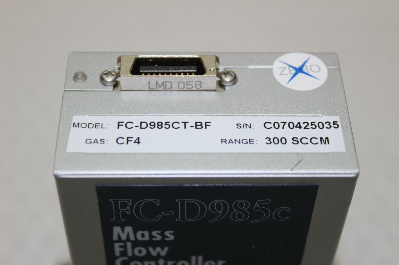 5925 Aera FC-D985CT-BF Mass Flow Controller, CF4, 300 sccm