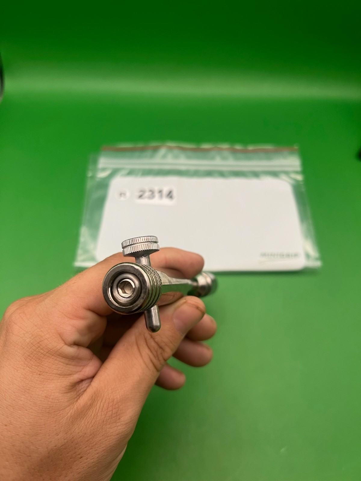 Autococker Bolt