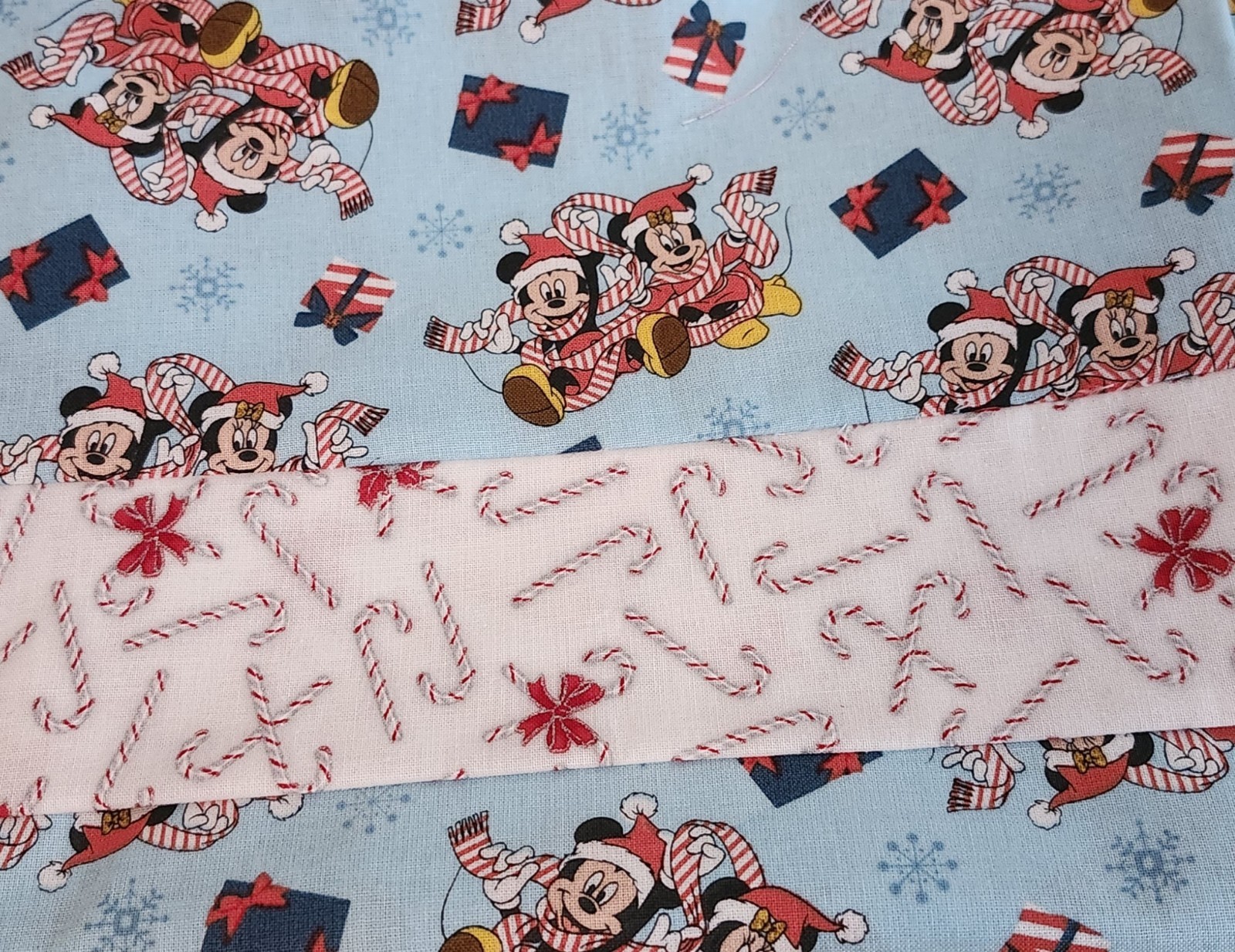 Pillowcase Christmas Mickey And Minnie Fits Up To Queen Pillow