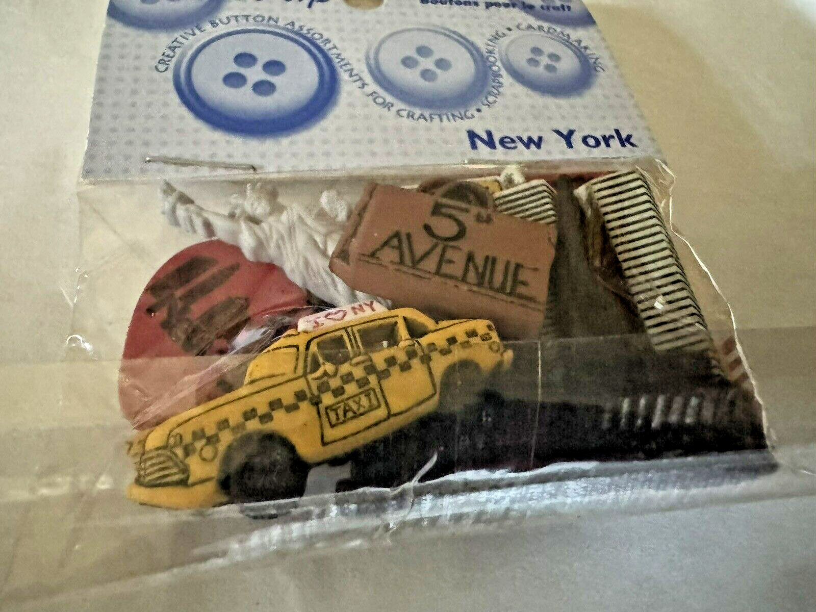 NEW!!  VARIETY OF  NEW YORK  ITEMS BUTTONS
