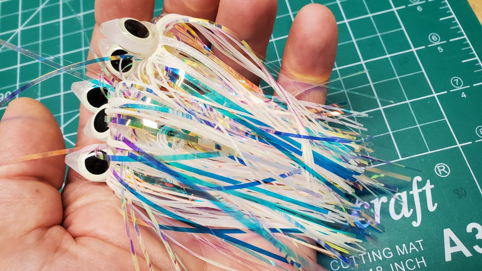 Glow Trolling Fly Skirt Duster Salmon Kingfish Dolphin Tuna
