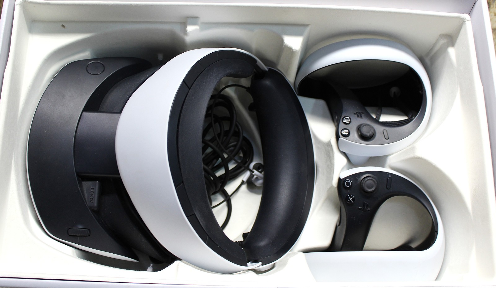 PlayStation 5 VR Headset And Controllers
