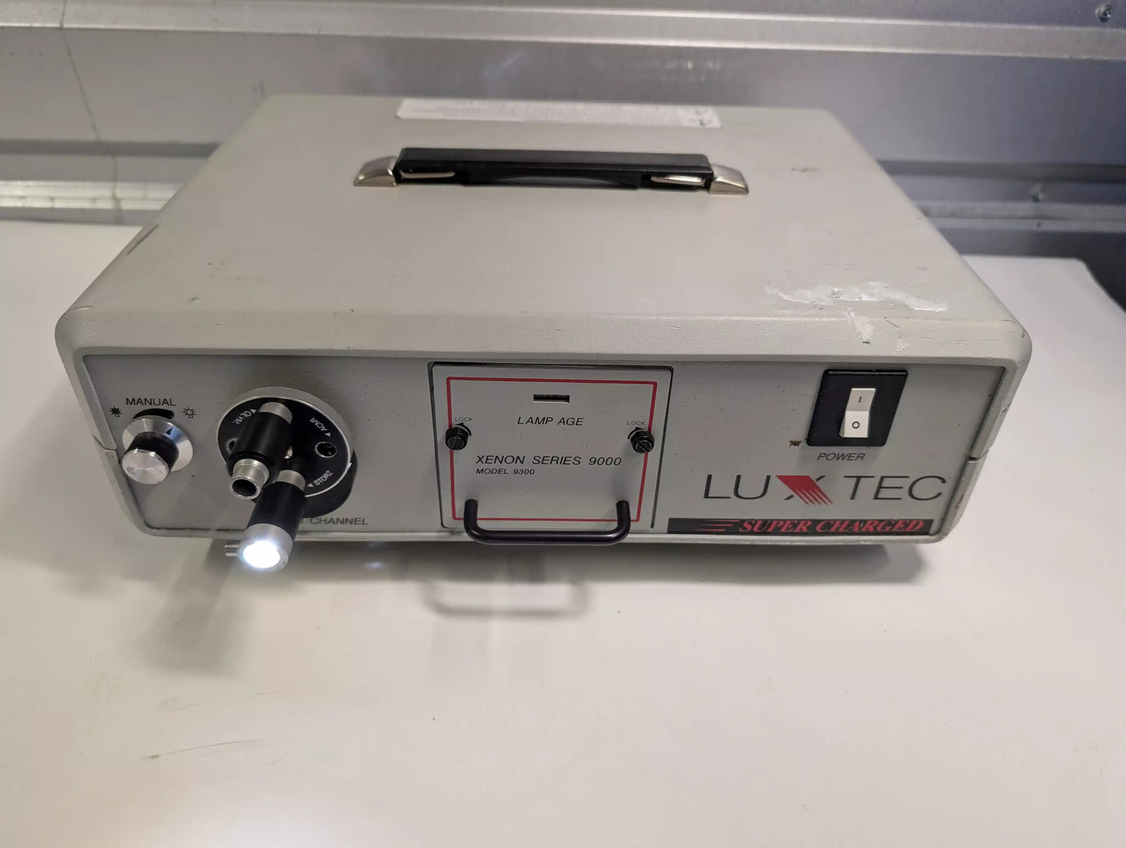 Luxtec Xenon Series 9000 Model 9300 Super Charged Surgical Light Source