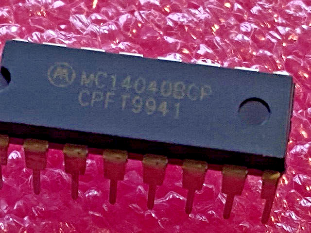 8pcs MC14040BCP MOTOROLA NEW