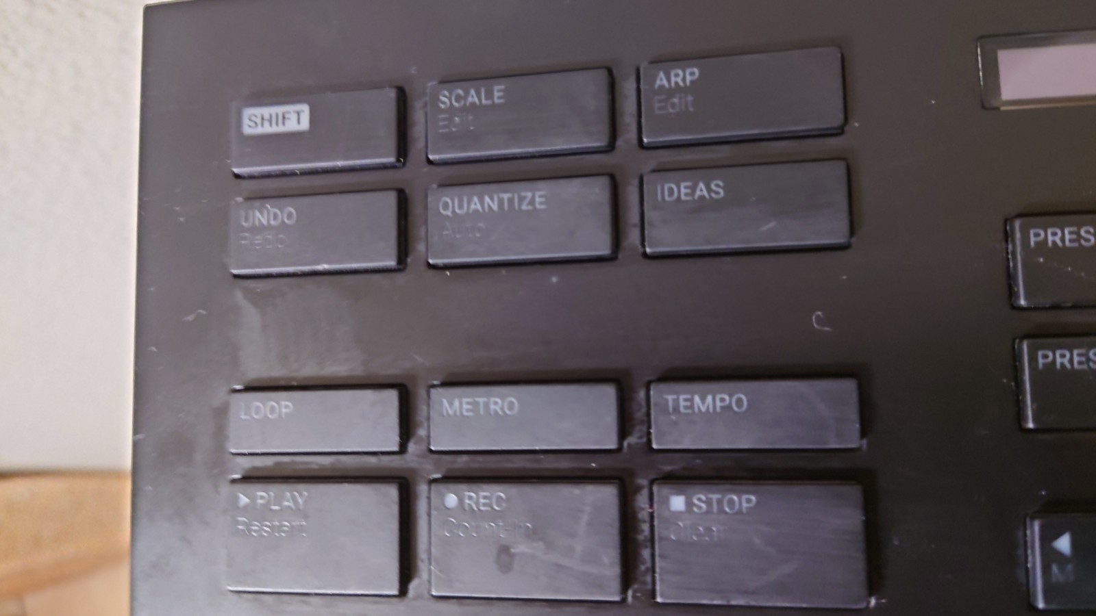 Native Instruments Komplete Kontrol A25 25-Key MIDI Controller Pitch Mod