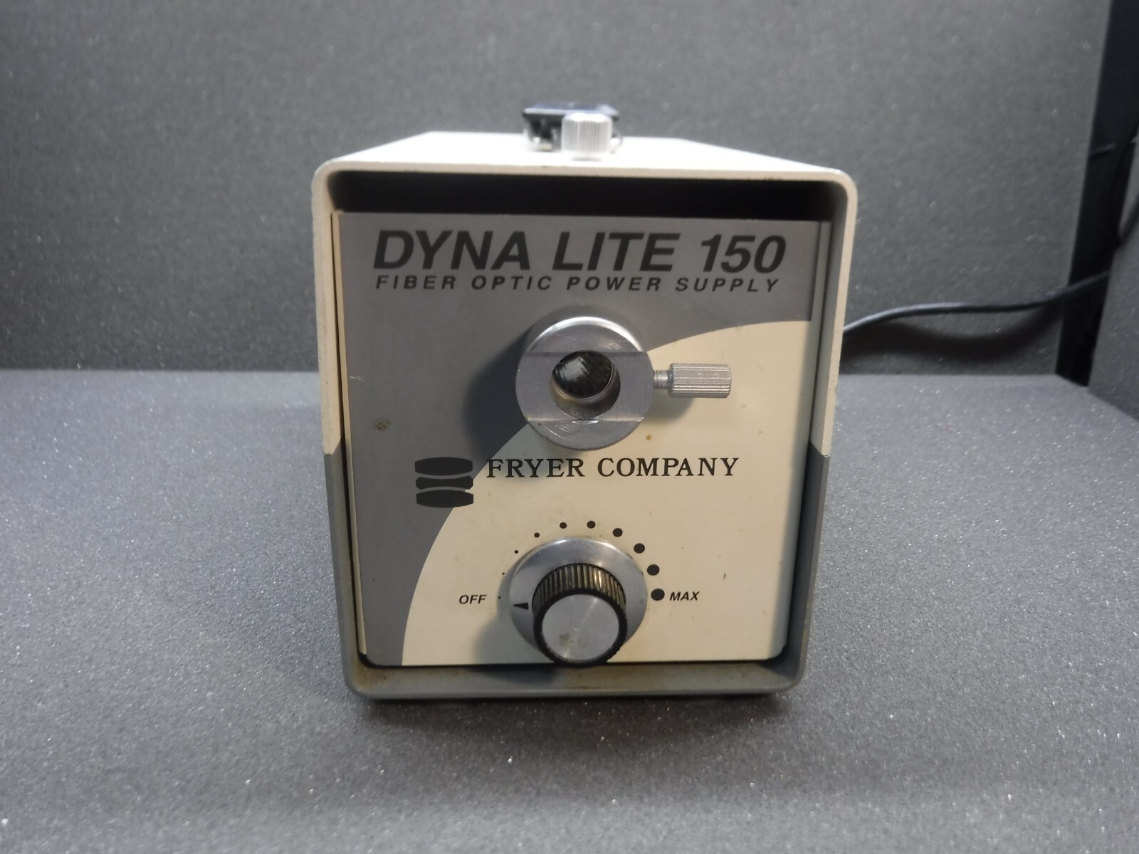 Fryer Company   Dyna Lite 150   Fiber Optic Power Supply Light Source
