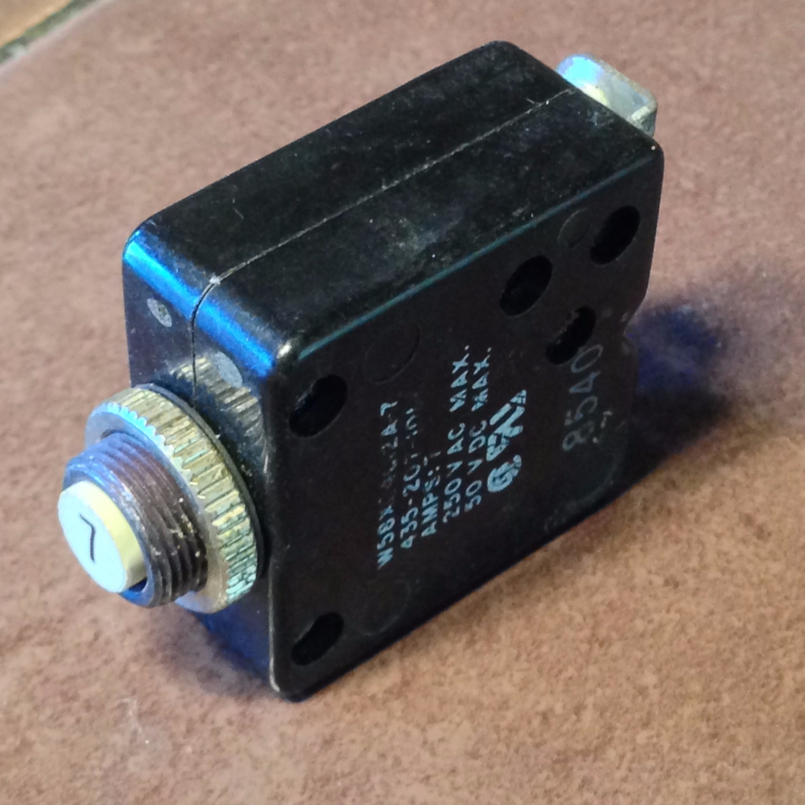 AMF Potter-Brumfield 7 Amp Circuit Breaker 435-207-101