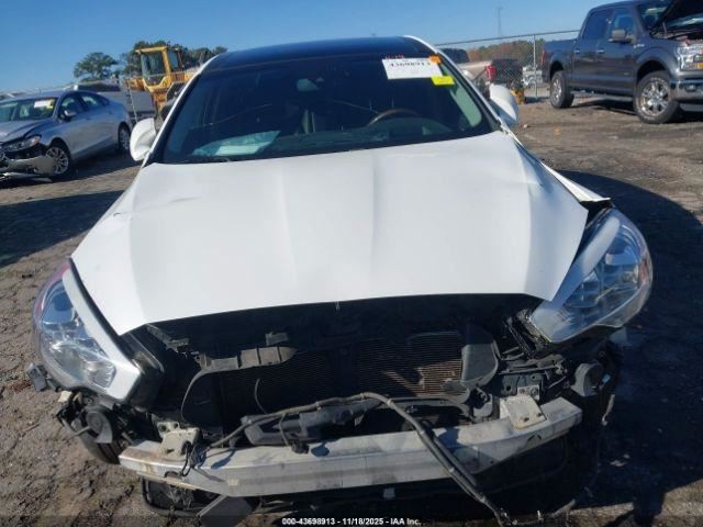 K900 2015 Glove Box 5028341