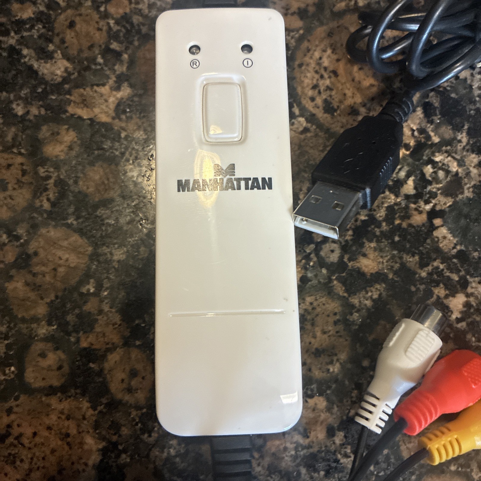 Manhattan USB Audio Video Adapter Converter S Video RCA Capture Device
