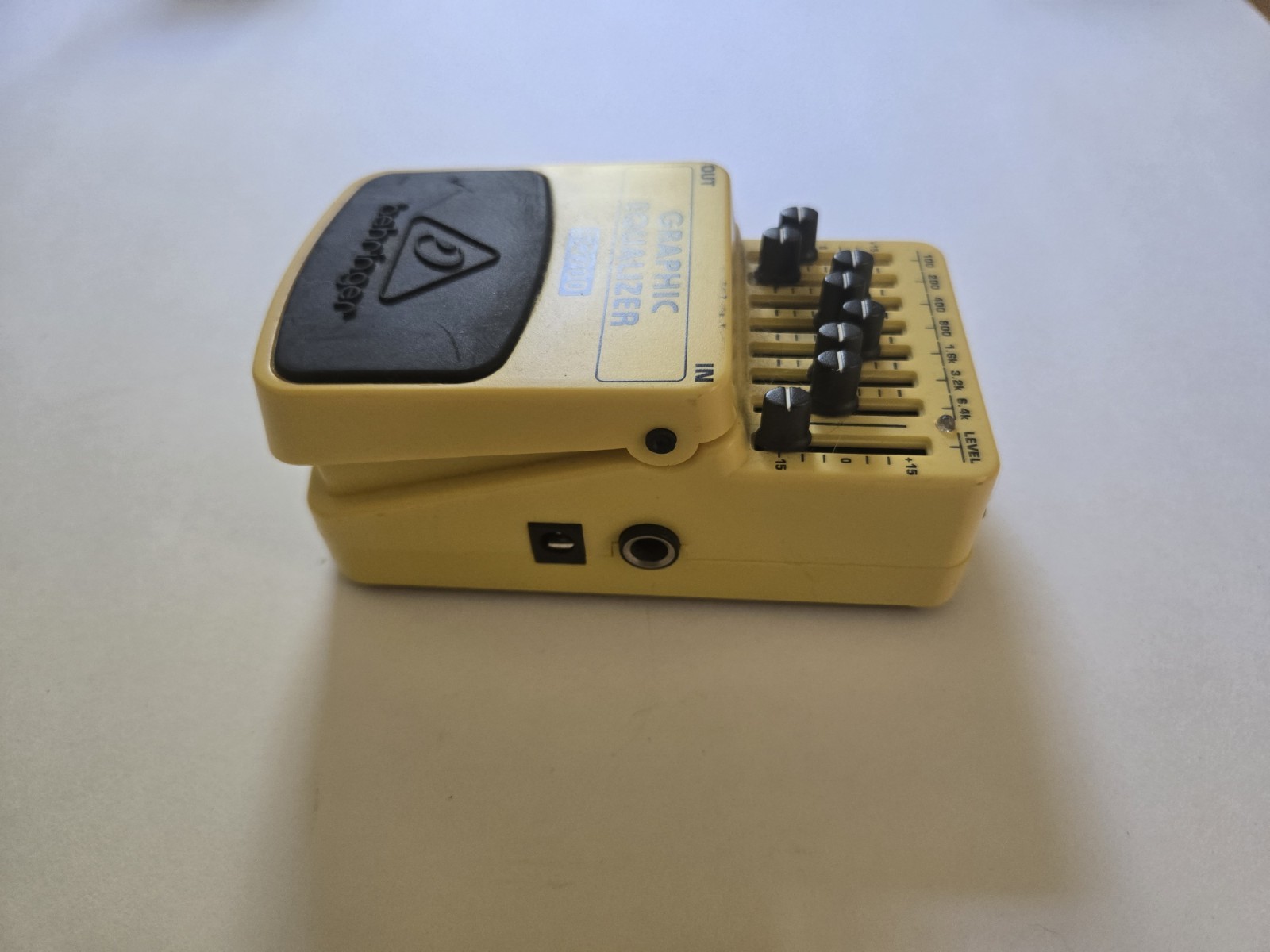 Berringer Eq700 Guitar Pedal