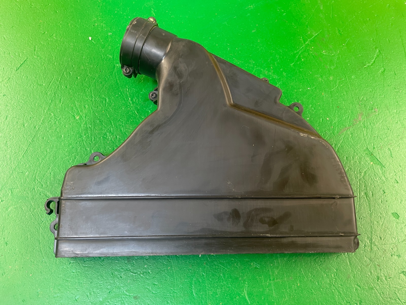 Internal Arbor Dust Cover Chute Port - DeWalt DW746 Table Saw