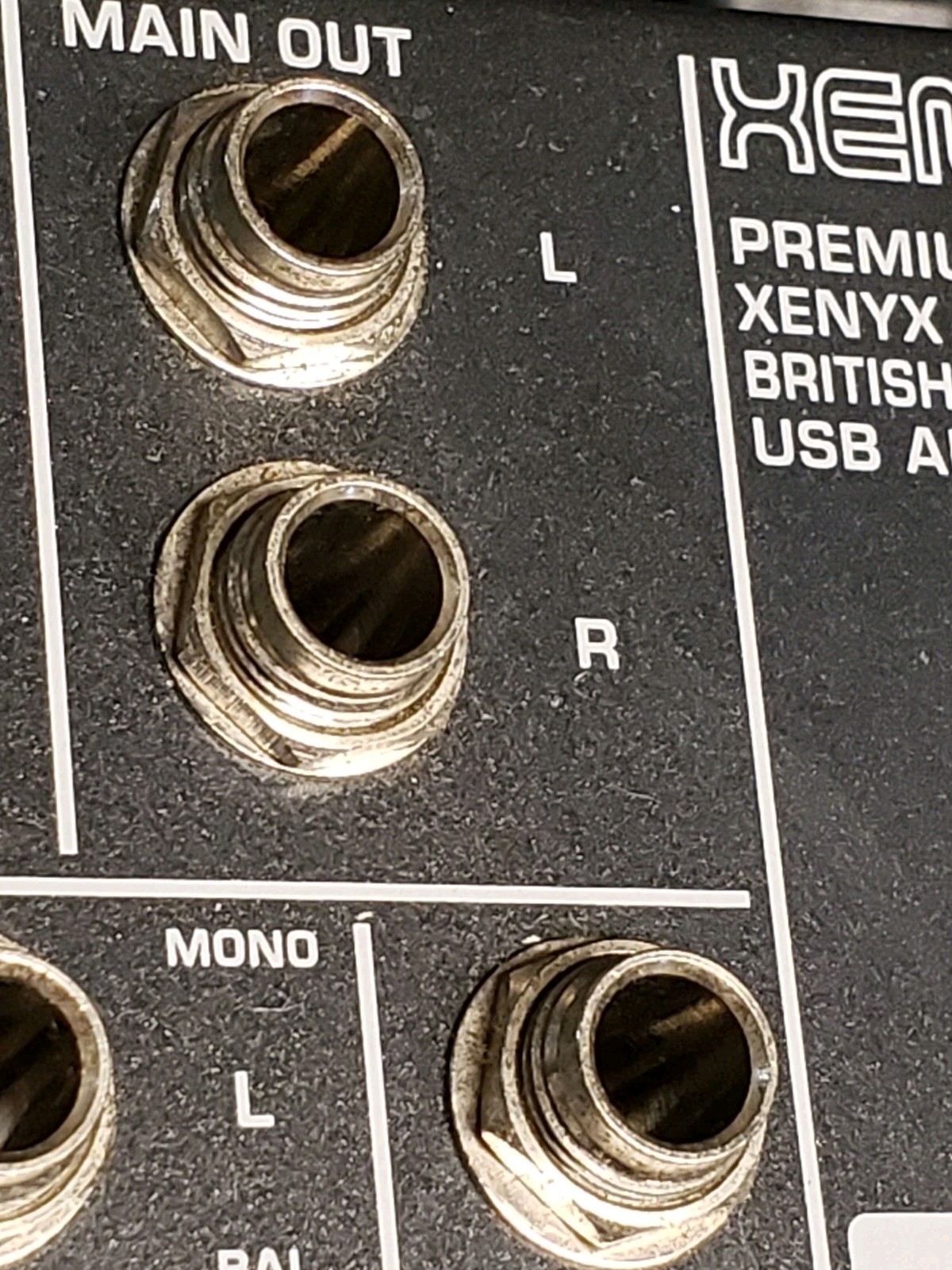 Read Tested Behringer Xenyx X1622USB Multi-FX Processor USB Audio Interface