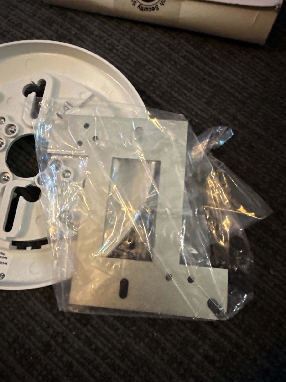 BOSCH D7050-B6 2-WIRE SMOKE DETECTOR BASE FOR 7050