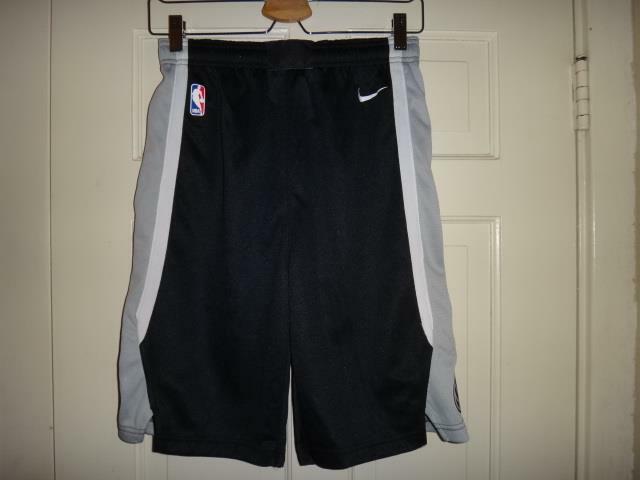 Youth Nike San Antonio Spurs NBA Black Icon Edition Swingman Shorts M (10/12)