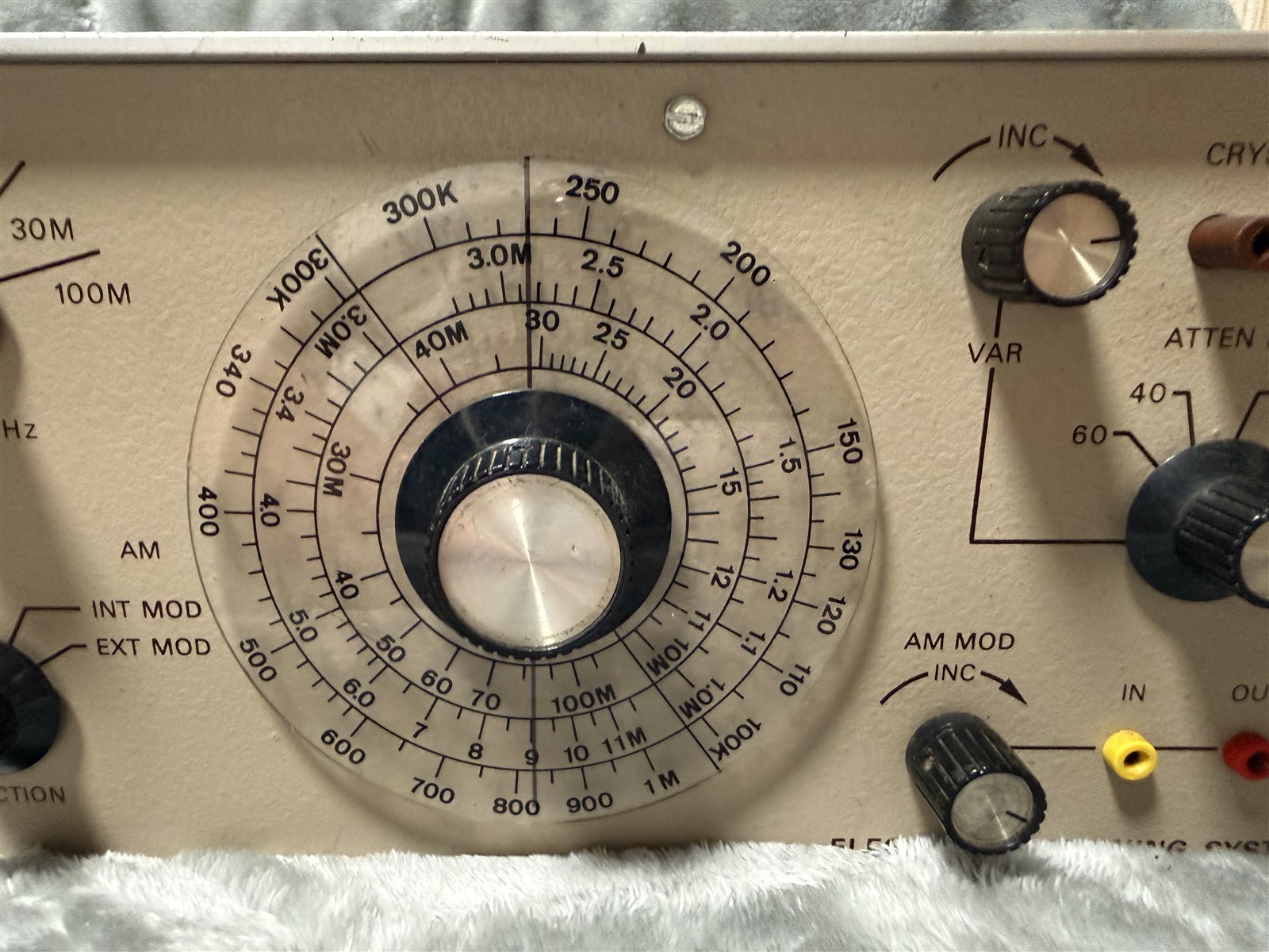 VINTAGE DIGIAC T255 ELECTRONIC TRAINING SYSTEM VARIABLE FREQUENCY GENERATOR