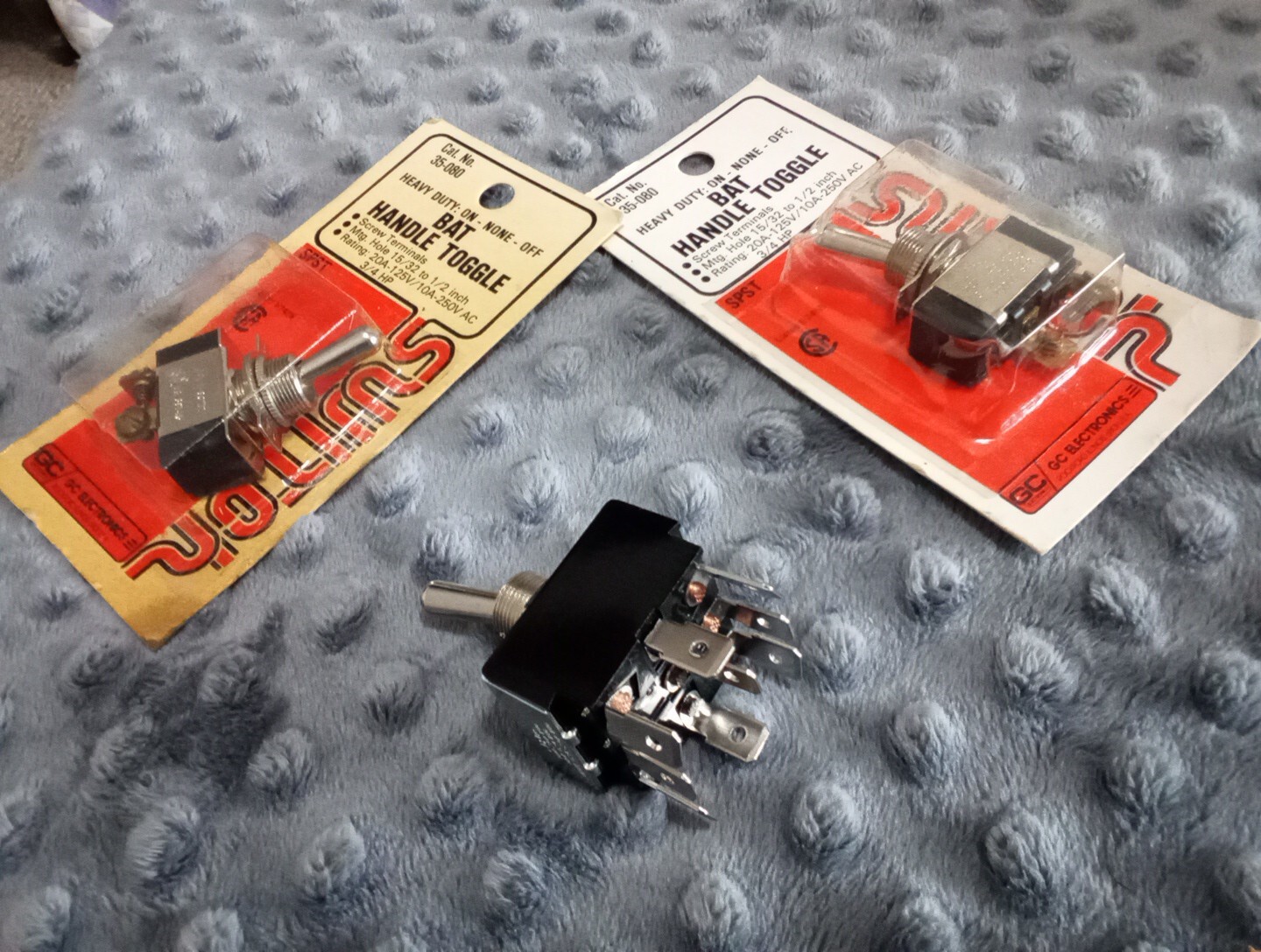 2 On-Off Heavy Duty Bat Handle Toggle 35-080 Plus Another Toggle Switch