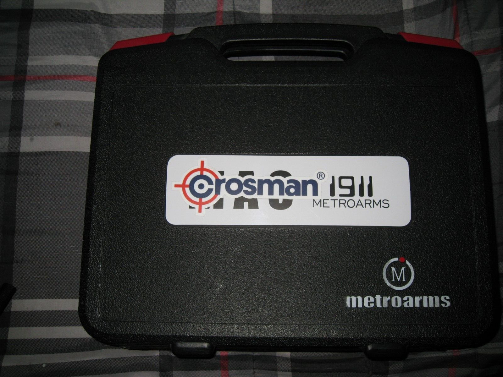 Crosman  Model 40021 GI 1911 BBb All Metal C02 Air Pistol in Metroarms Hard Case