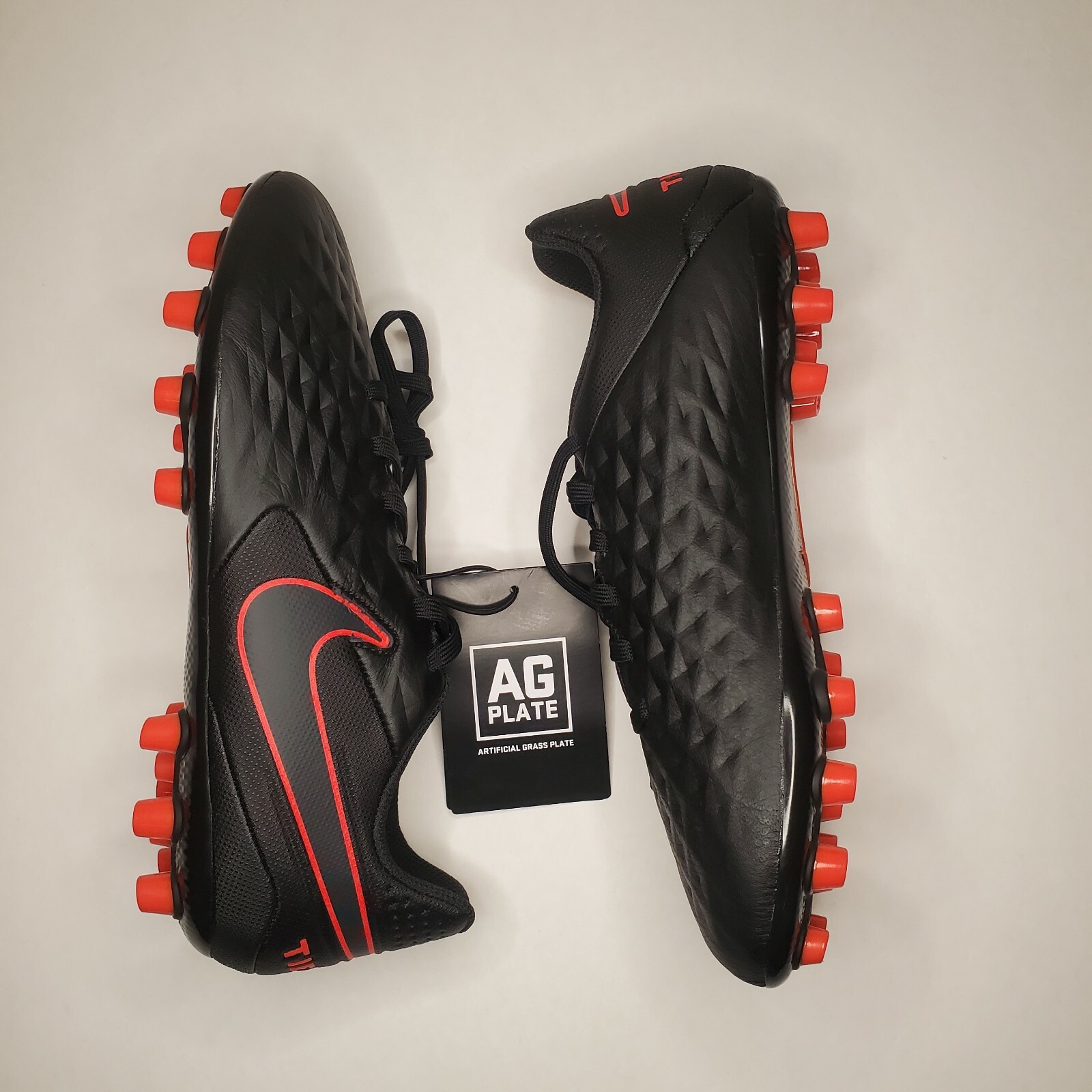Nike Tiempo Legend 8 Black Artificial Grass Plate AT6012-060 Men's Size 5.5