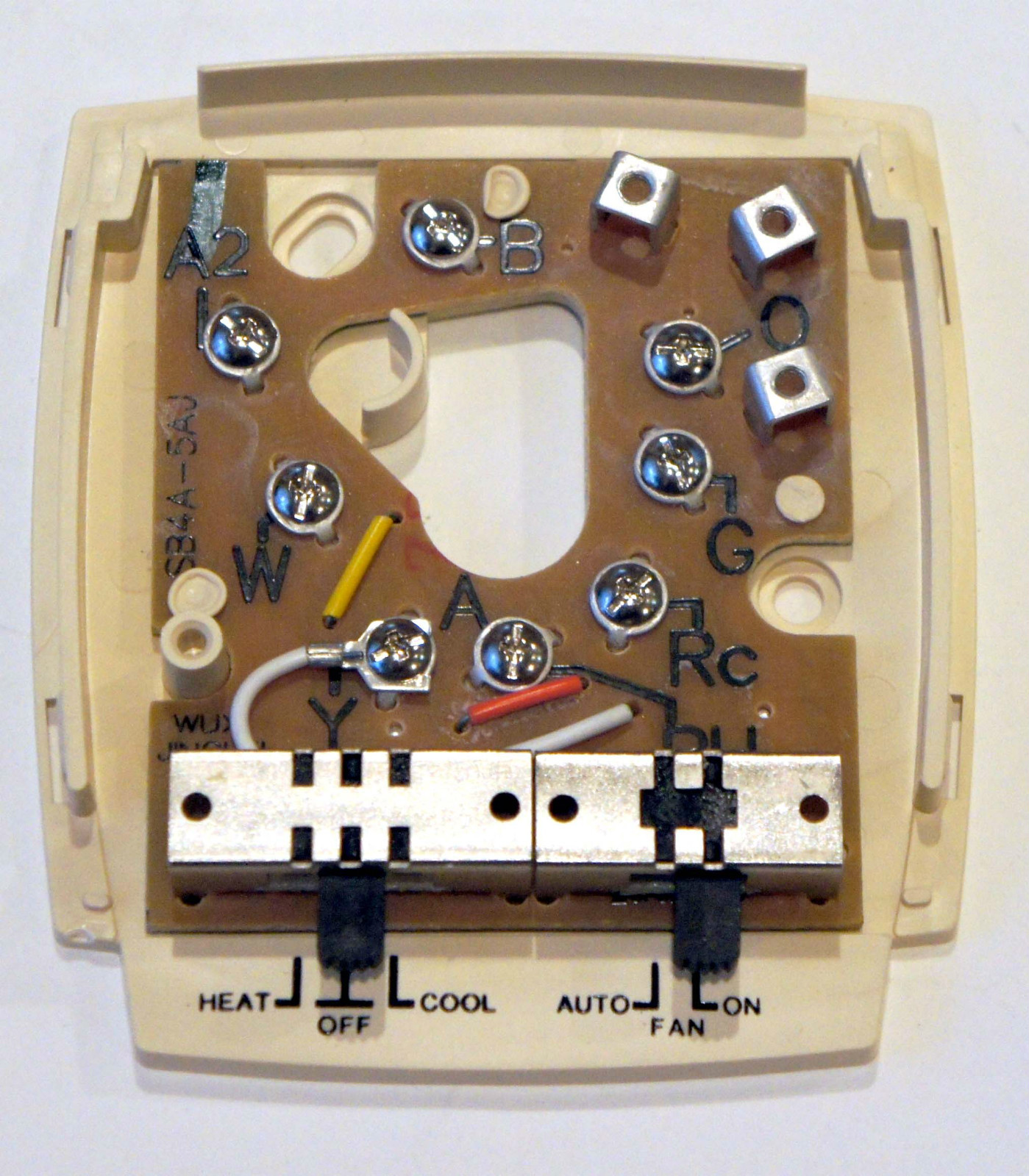 Thermostat Subase RS490-400 12B15 SB4A-5AJ Heat Cool Fan Control