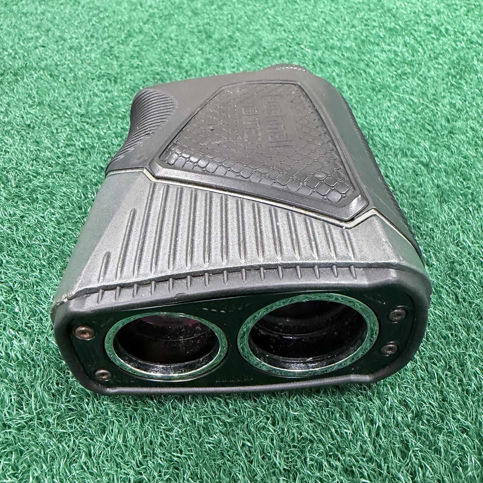 Bushnell Pro XE Golf Laser Rangefinder with slope- Black/Silver