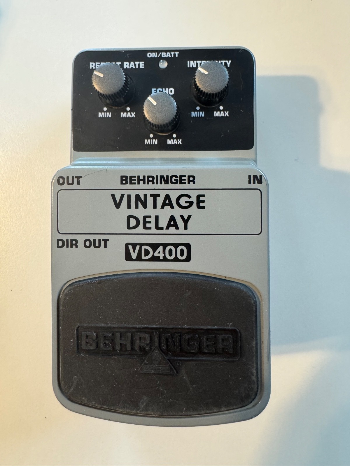 Behringer Vintage Delay VD400 Effects Pedal