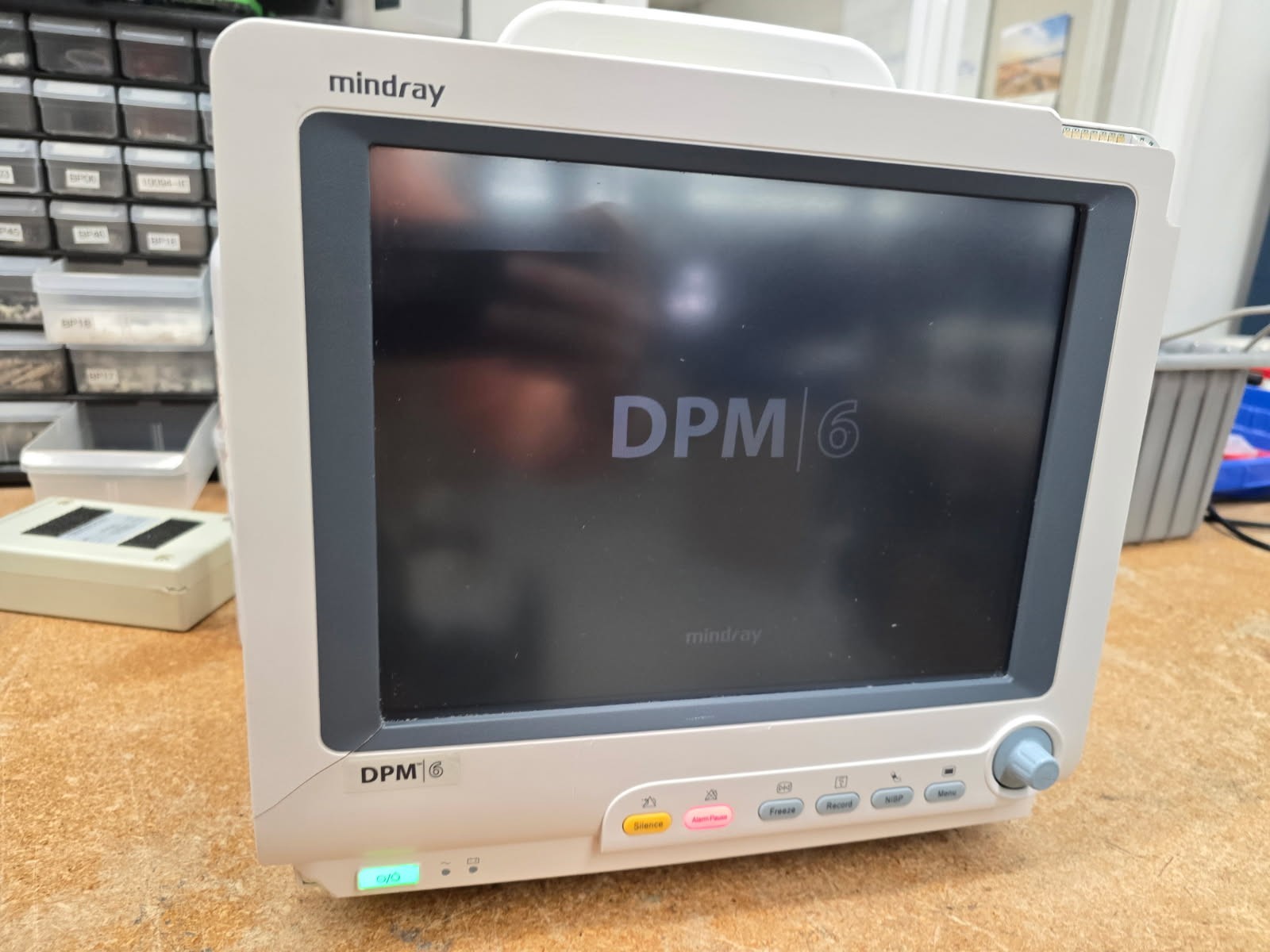 Mindray DPM6 Patient Monitor - SALE - Working Condition - Cracked Cases - As is