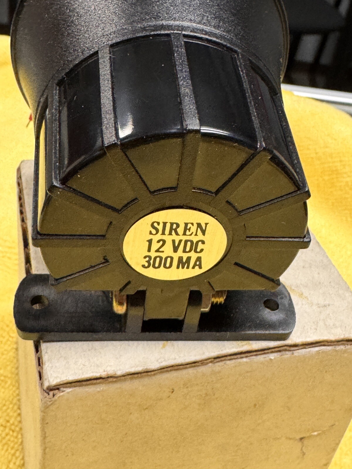 Small Car Alarm Siren Same size as a DEI 514L