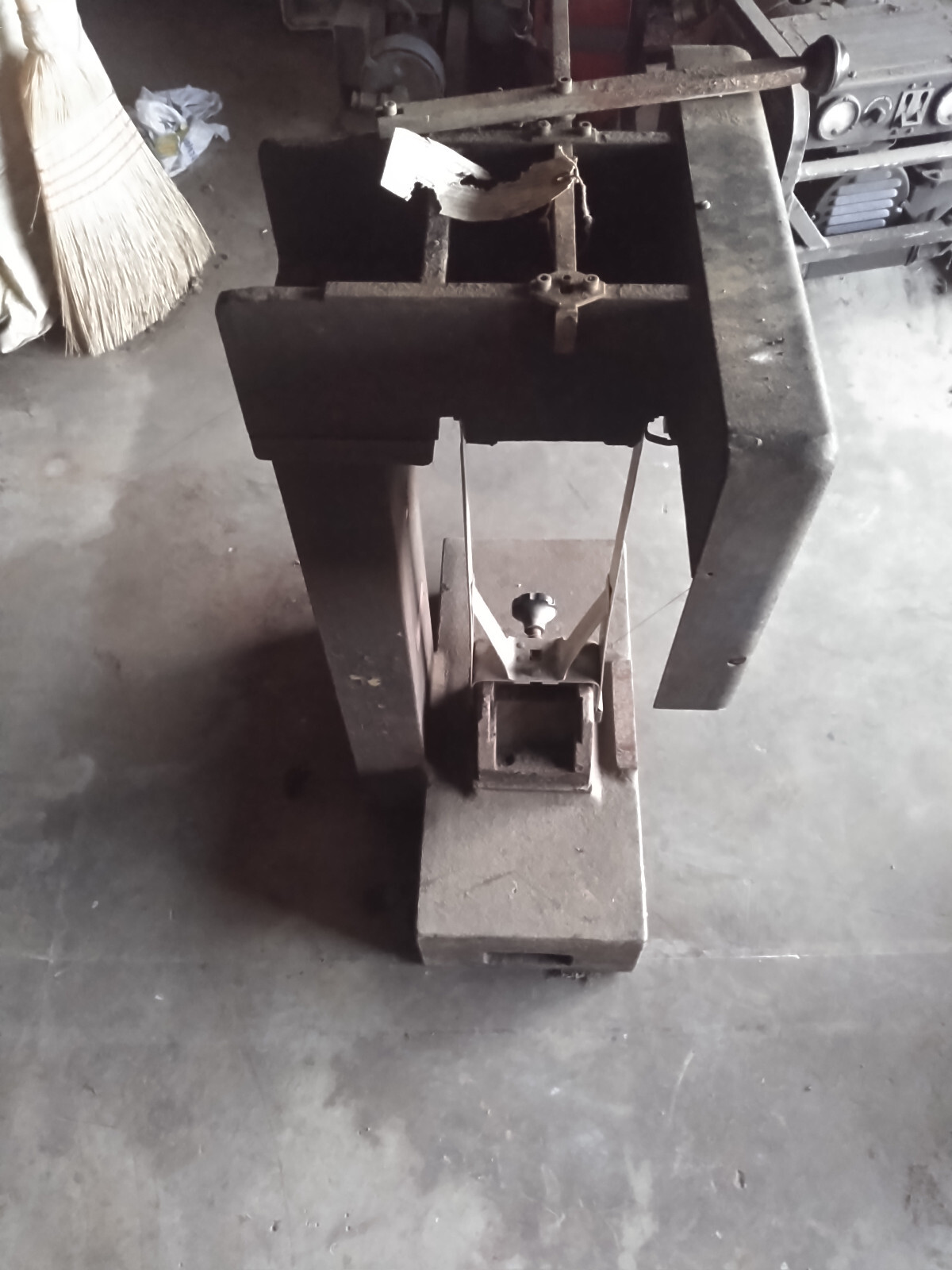 Tinius Olson Plastic Impact Tester