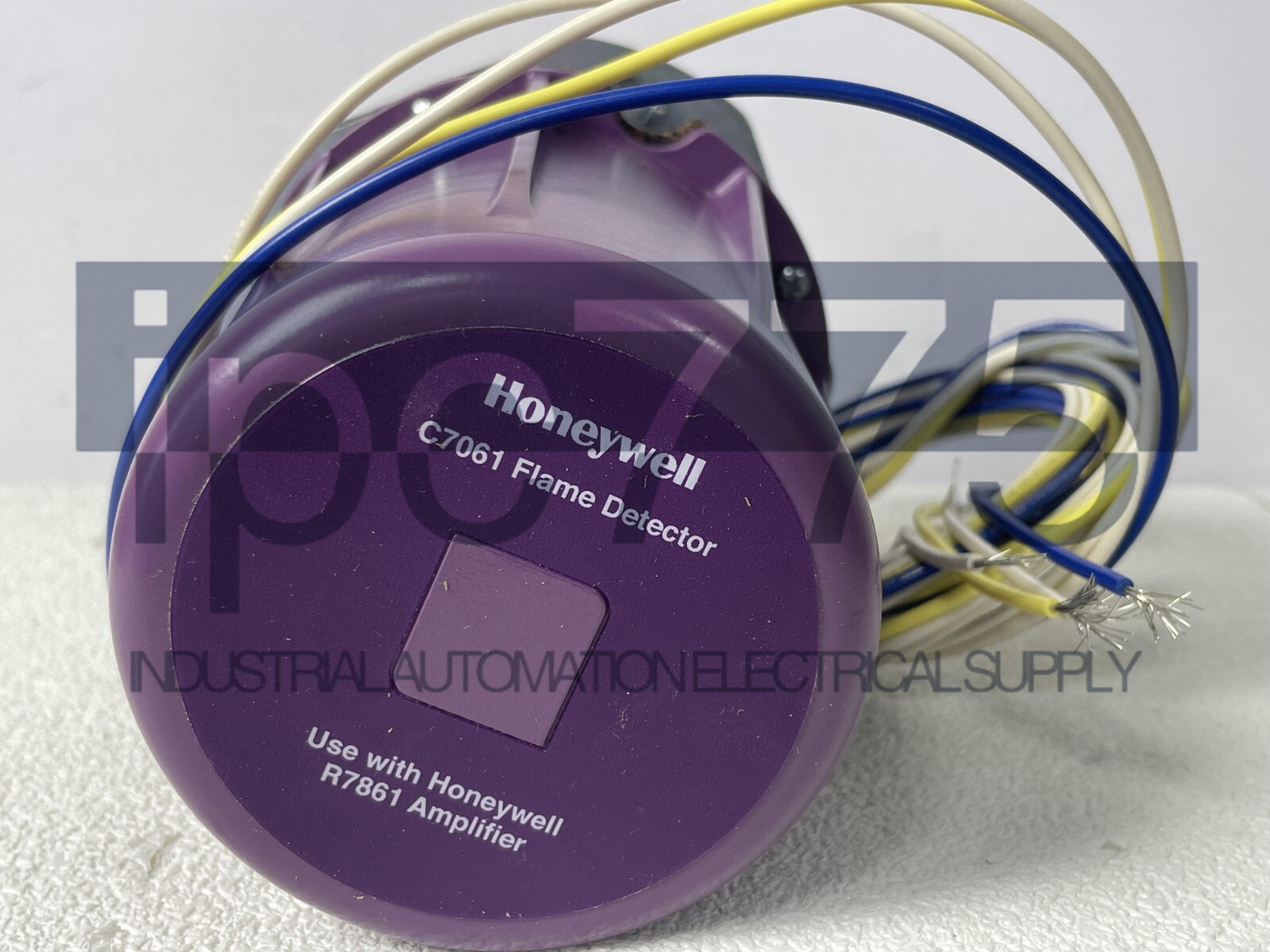 New In Box Honeywell C7061A1012 UV Detection Flame Detector