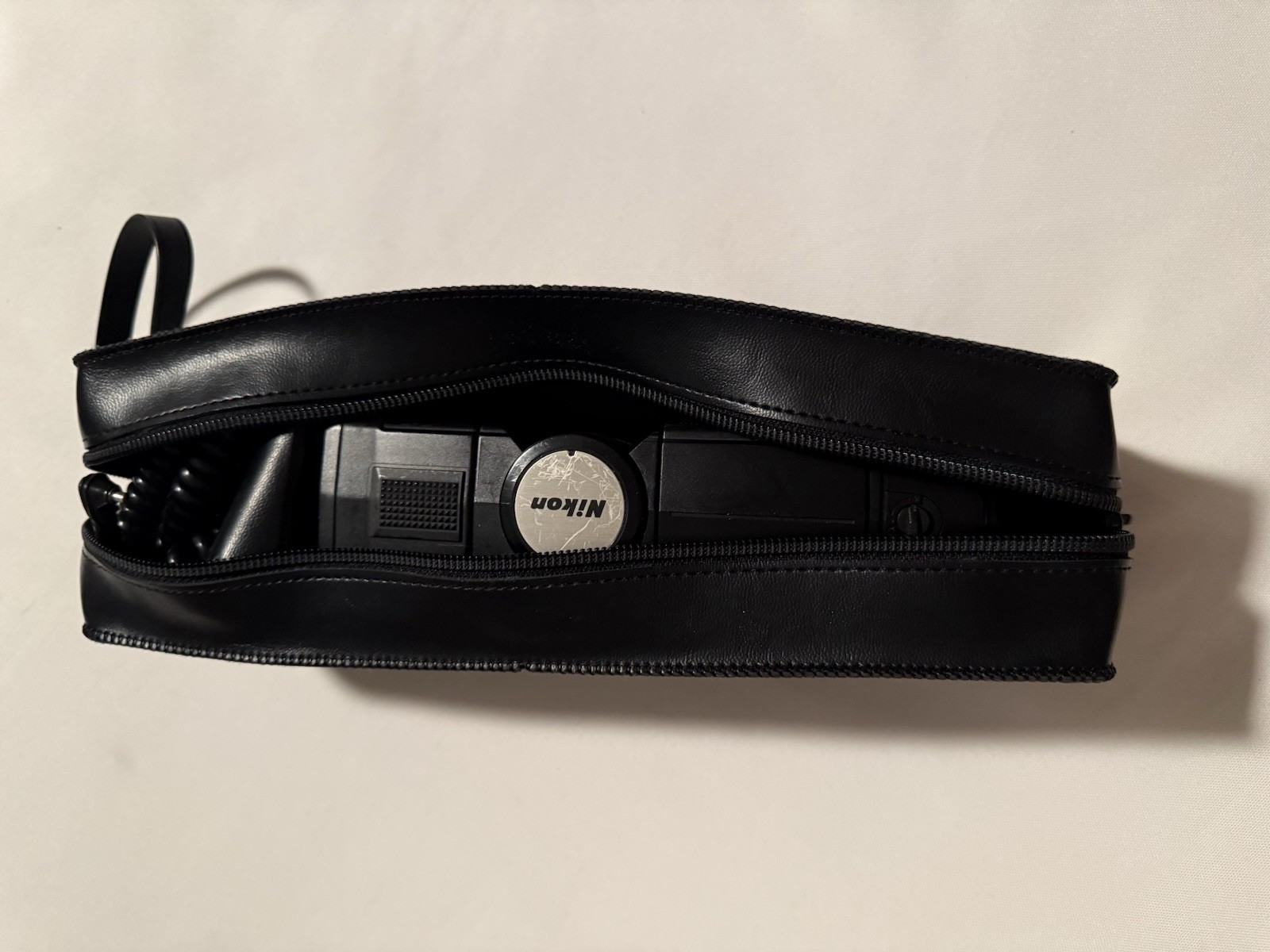 Nikon Speedlight SB-16 Flash, Sync Cord, Diffuser & Case-New Batteries-Works
