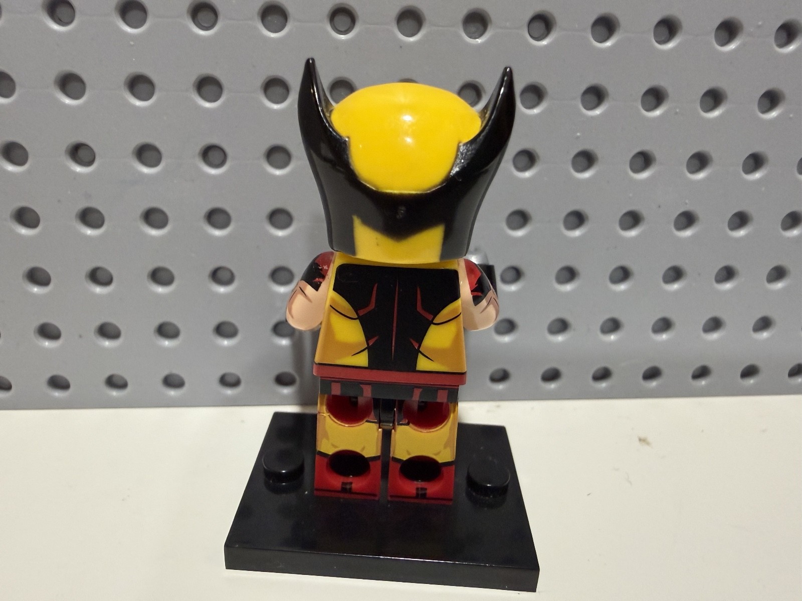LEGO Marvel Wolverine Red Suit X-Men Custom Minifigure