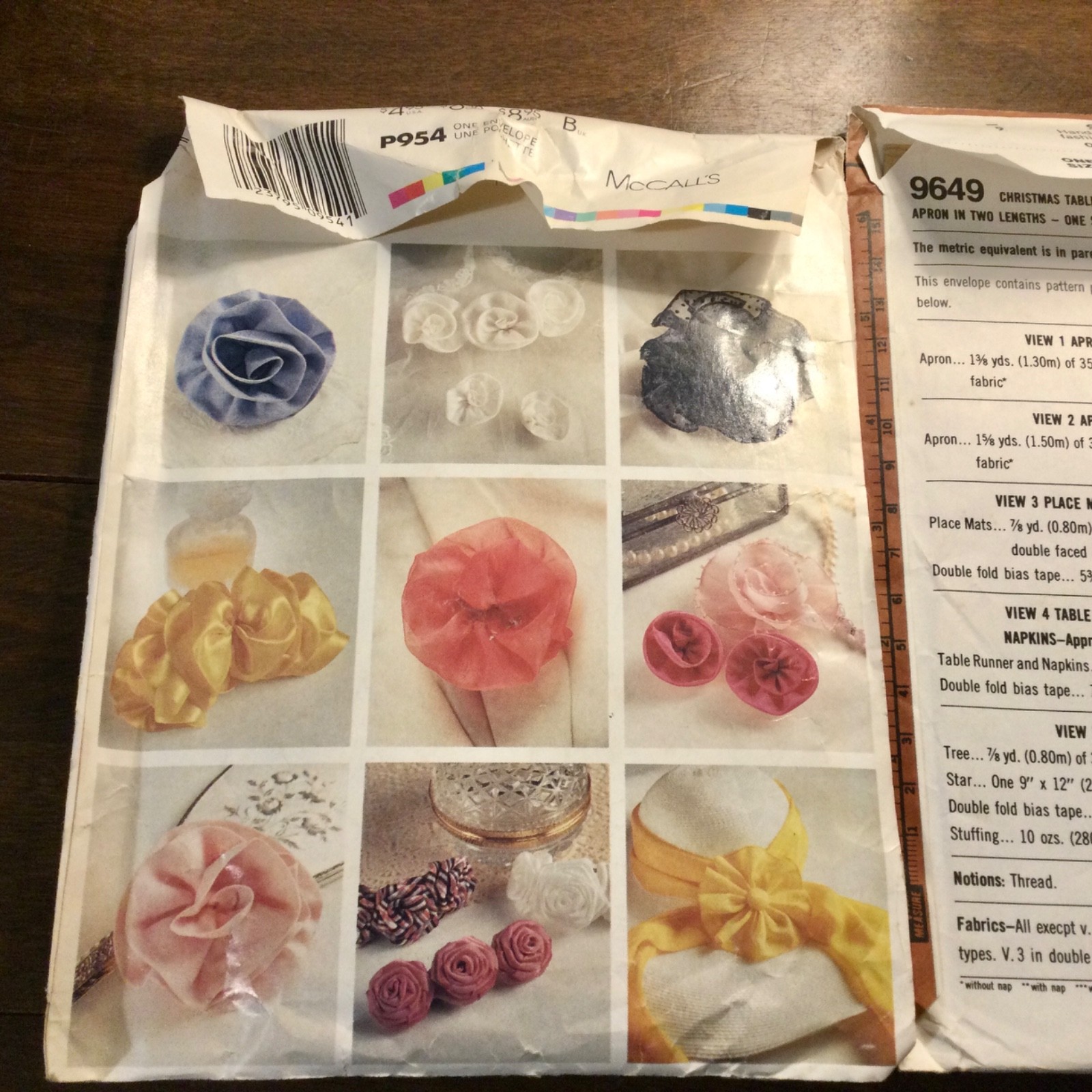 VTG McCall's CRAFT & Simplicity Apron Patterns X-Mas Ornaments, Wreath Scrunchie