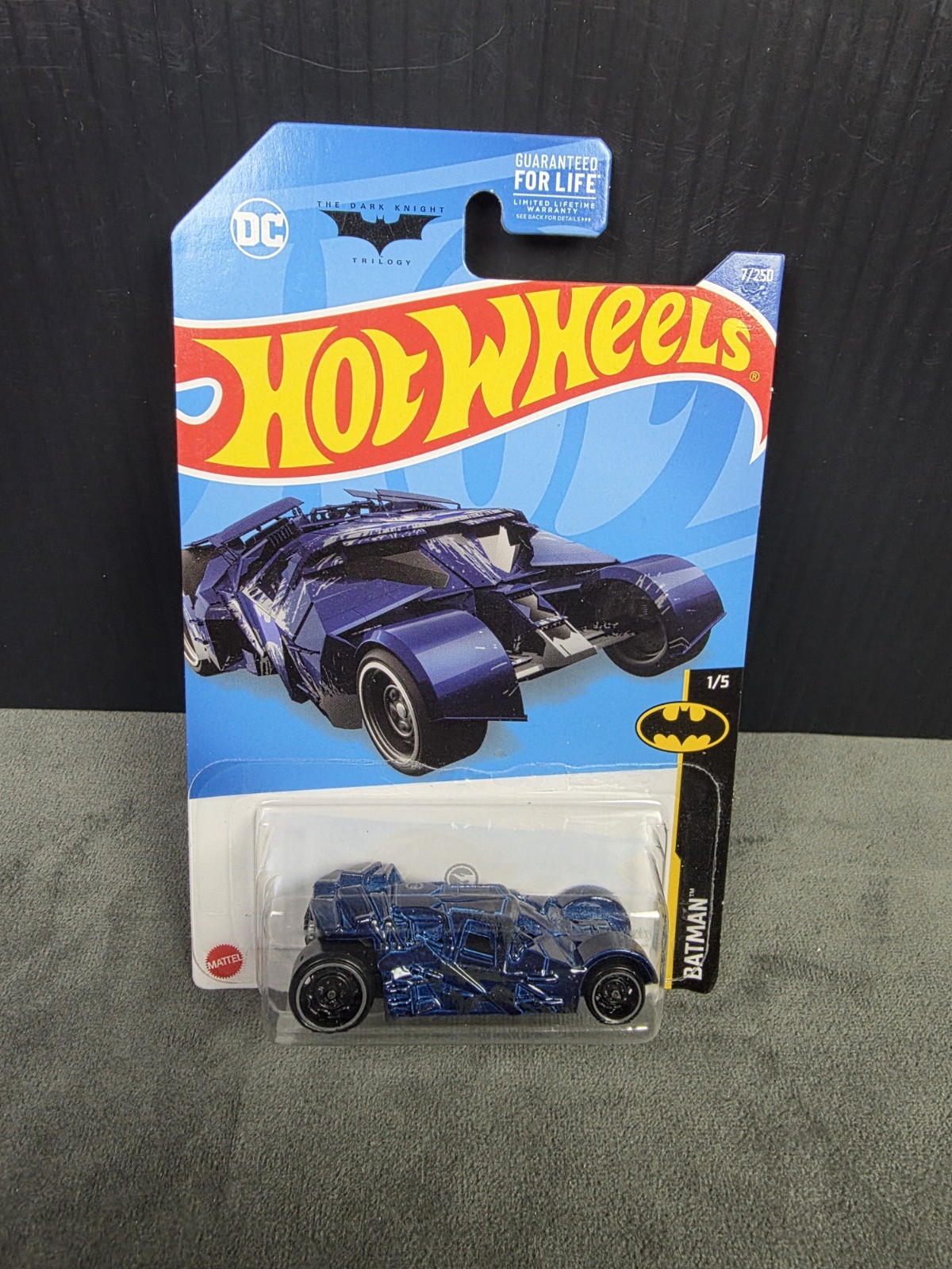 DieCast Hot Wheels The Dark Knight Batmobile, 7/250 Batman 1/5 Treasure Hunt A-1