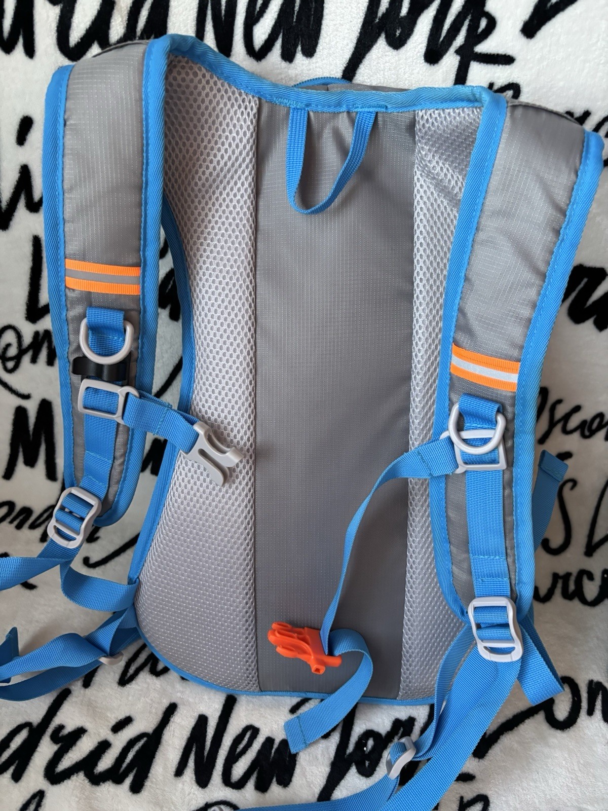 PATH & STREAM Blue/Grey 2 Liter Hydration Backpack New No Tags
