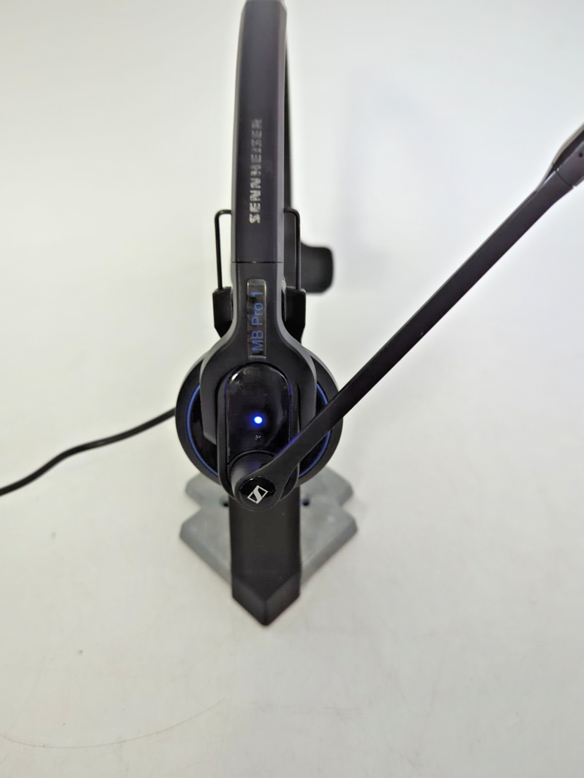 SENNHEISER MB-PRO1 BLUETOOTH HEADSET WITH BASE