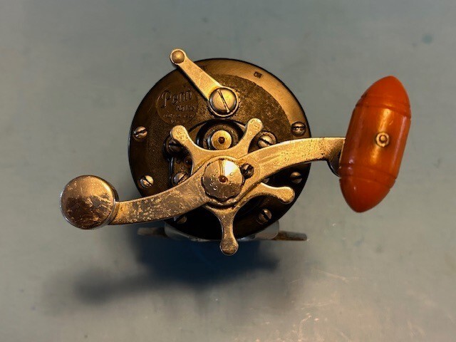 VINTAGE PENN BEACHMASTER NO. 155 CONVENTIONAL FISHING REEL