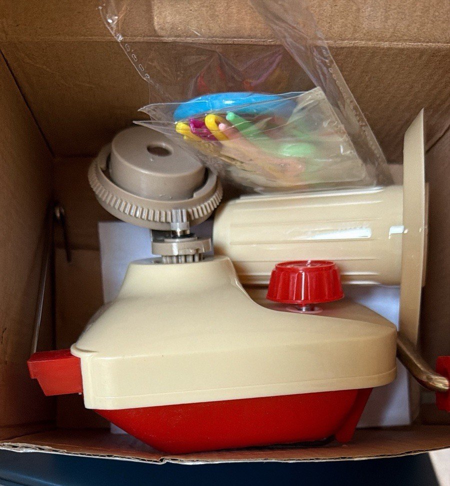 Wool Winder, Yarn Winder, NIB, never used