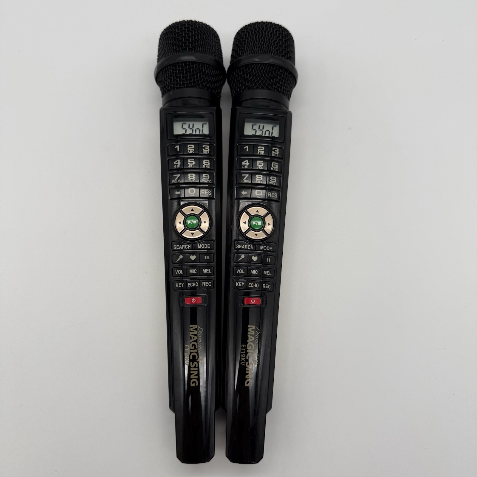 Diamond Magic Sing ET19KV Karaoke With 2 Wireless Mics READ!!!