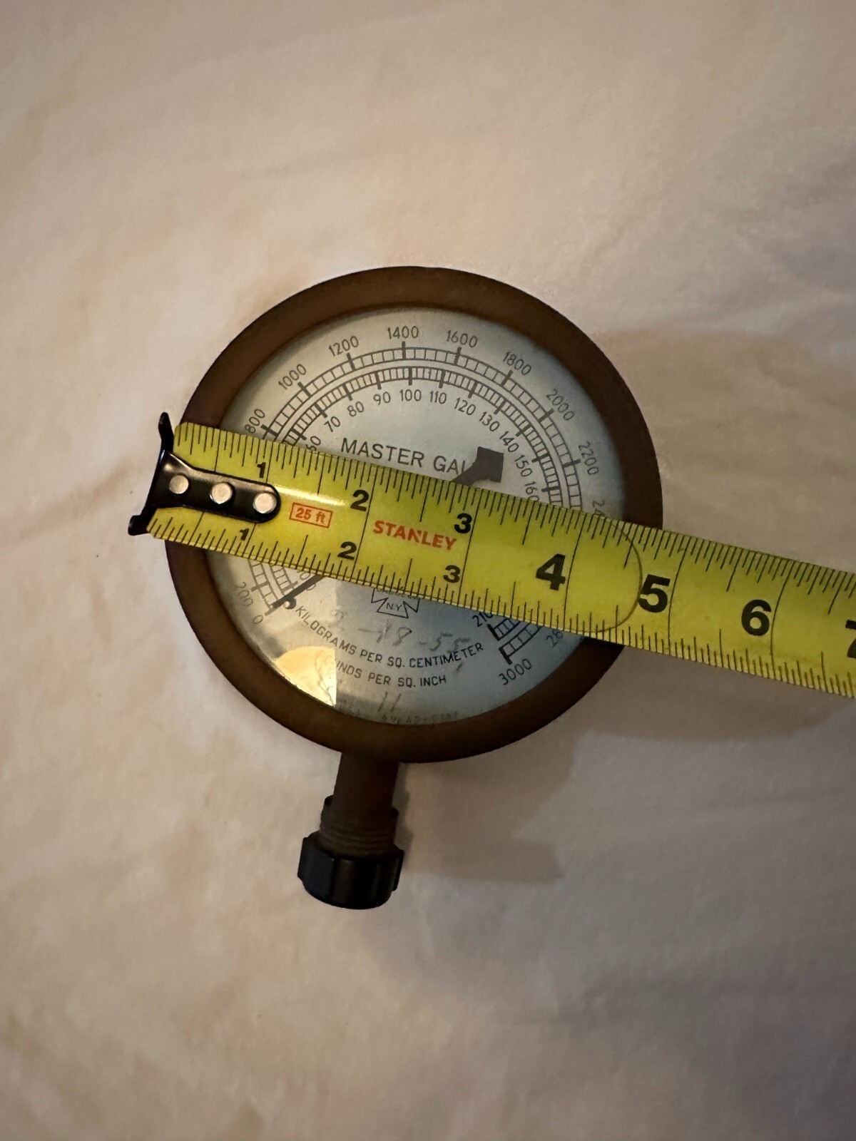 US GAUGE CO NY 3000 PSI 4.75 DIAMETER