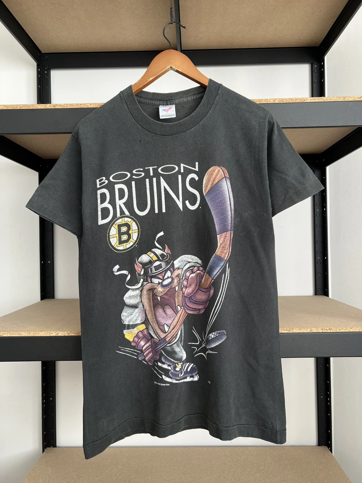 Vintage 1996 Boston Bruins Warner Bros Taz NHL Cartoon shirt VK11160