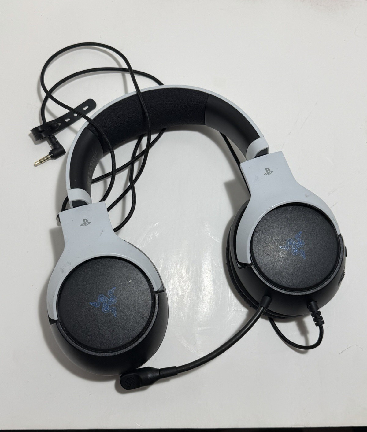 Razer Kaira Wired Over-Ear Gaming Headset Boom Mic 3.5mm White/Black/Blue