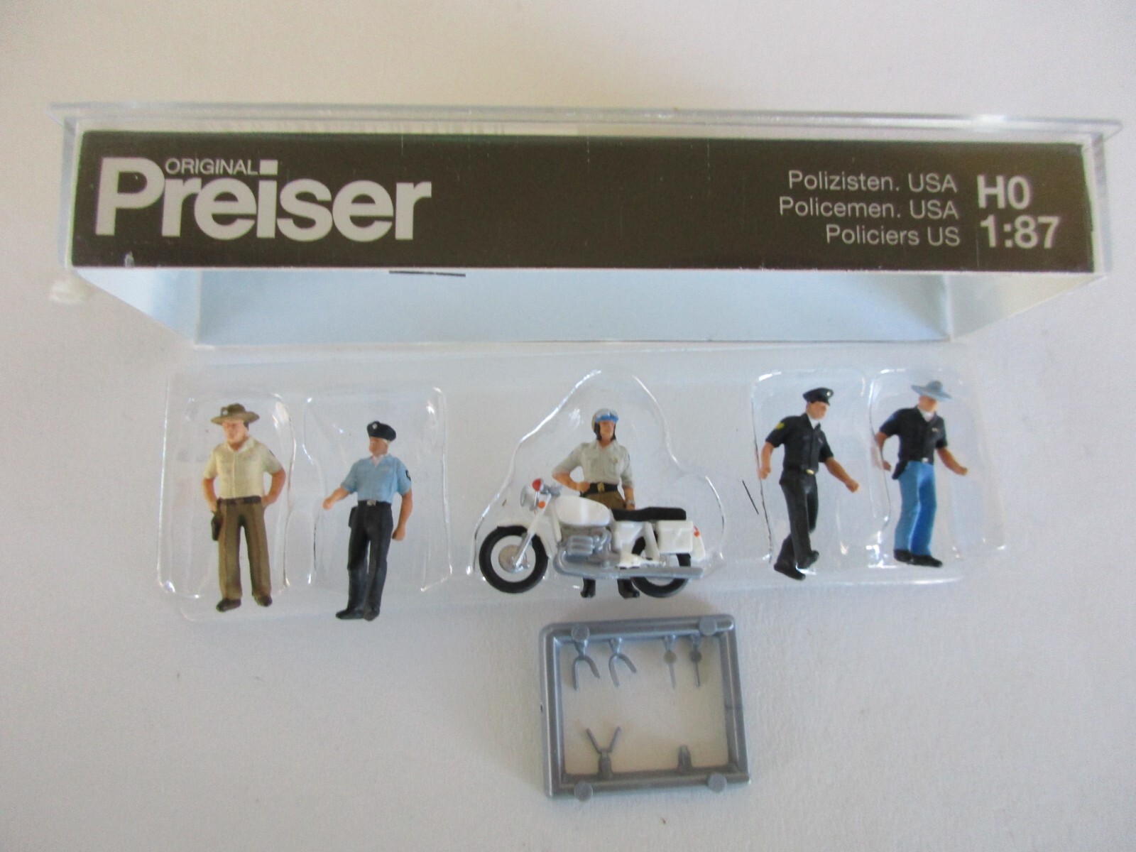 Preiser- U.S. Police and Motorcycle #10370  (NIB)