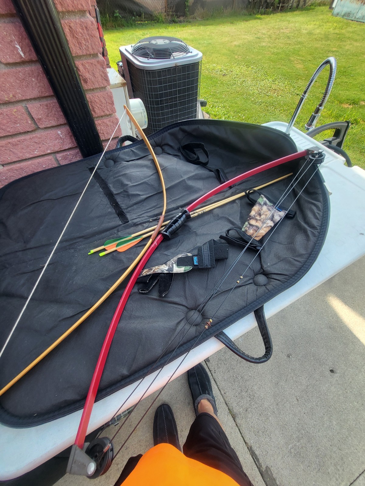 Kids Target Recurve Bow And Kids Compound Bow With Arm Guard And Release