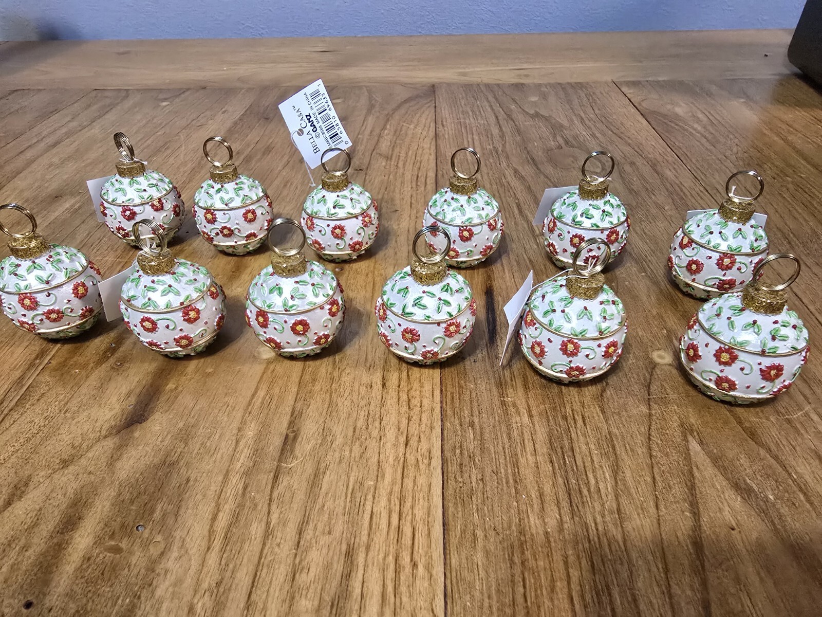 Set Of 12 Christmas Ornament Themed  Name Place Holders New Heavy