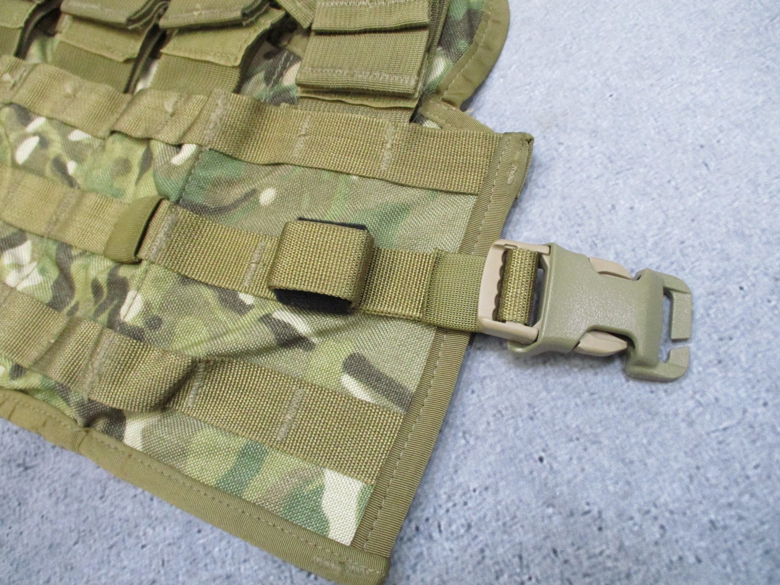 MULTICAM USGI TACTICAL ASSAULT PANEL TAP CHEST RIG MOLLE VEST SHOULDER HARNESS