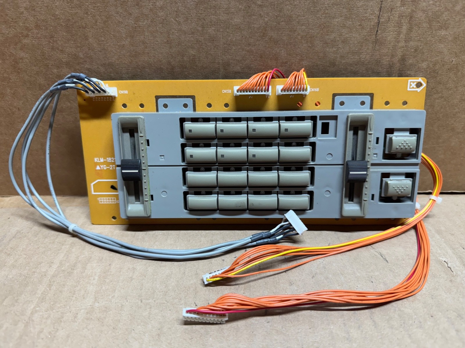 KORG TRINITY LEFT SIDE PANEL BOARD KLM-1821
