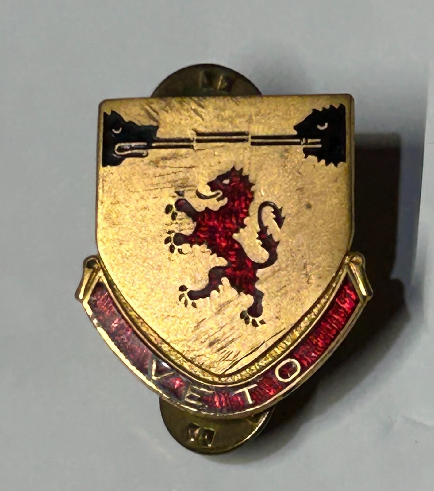 US Army 57th Air Defense Artillery Unit "Veto" DUI Crest Clutch-Back Original VG
